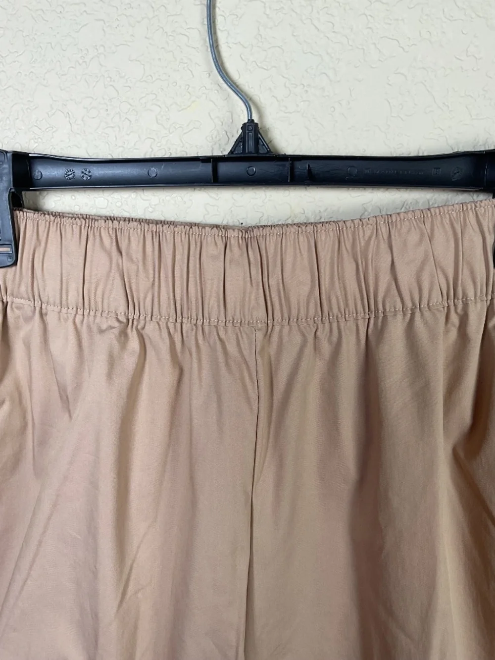 Nike Womens Small Tan Loose Fit High Rise Track Pants Athletic Running NWT